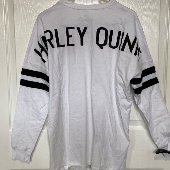 3- HARLEY QUINN PullOver Tee - Picture 3 of 3